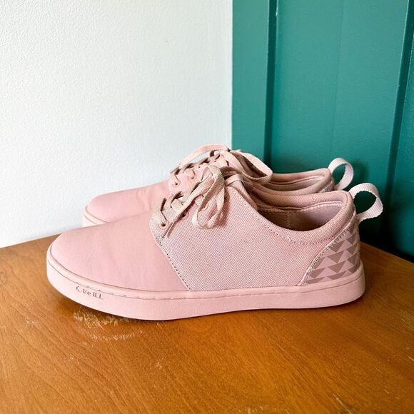 On The Roam x Jason Mamoa Soill Dirty Pink Wino Climbing Shoe main image 8